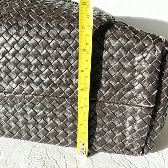 Ultra Soft Genuine Leather Large Tote - Picture 10 of 16